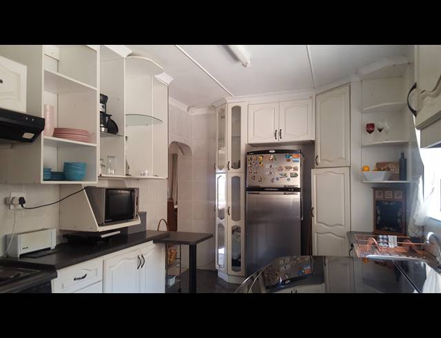 4 BEDROOM HOUSE RENTED IN ILLOVO GLEN